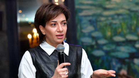 Ովքե՞ր են անանուն միլիոններ փոխանցում Աննա Հակոբյանի հիմնադրամին