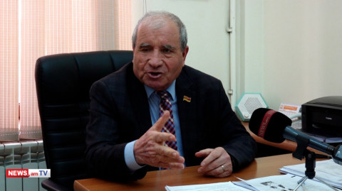 Ես չէի թքի, այլ գլուխը կջարդեի. Հակոբ Ասլանյանը՝ Ալեն Սիմոնյանի մասնակցությամբ միջադեպի մասին