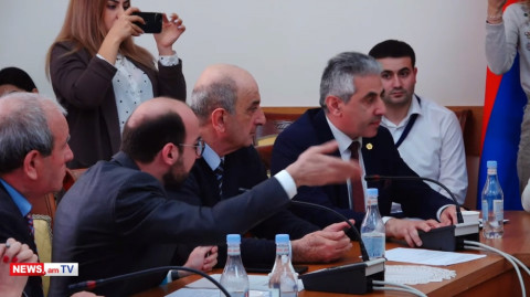 «Լեզուն կկտրեմ, ականջներն էլ հետը». ՔՊ–ականը սպառնաց