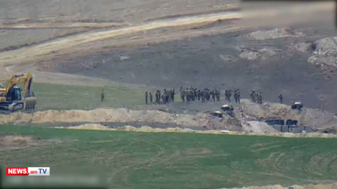 Video shows how Azerbaijani soldiers approach and open fire at Armenian soldiers