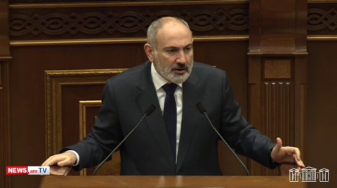 Որոշ վայ–զինվորականները միլիարդների զենքերով պահեստները թողել, փախել են. Փաշինյանը՝ Սերժ Սարգսյանին
