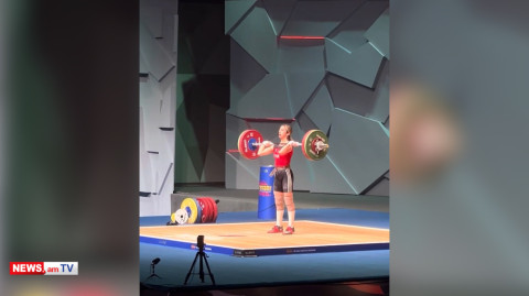 Թուրք ծանրորդուհին ծանրաձողն անհաջող բարձրացնելուց հետո կորցրել է գիտակցությունը