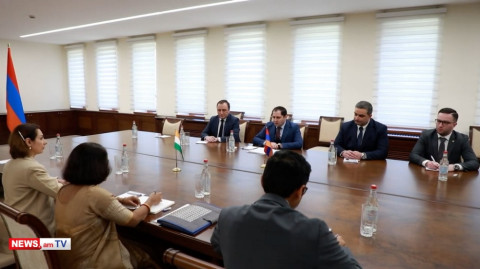 Սուրեն Պապիկյանի հանդիպումը Հայաստանում Հնդկաստանի դեսպանի հետ