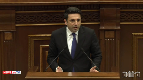 Հայ ժողովուրդը ձեր մեջքին կանգնած է. Ալեն Սիմոնյանը՝ Փաշինյանին