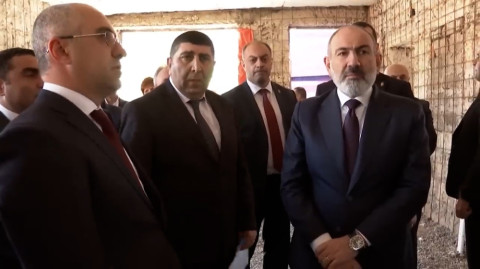 Փաշինյանը ծանոթացել է Արմավիր քաղաքի ԲԿ-ի ինֆեկցիոն բաժանմունքի հիմնանորոգման աշխատանքներին