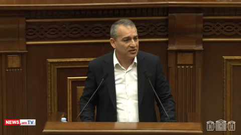 Ոստիկանությունը թմրանյութեր տարածող կլուբ ա մտել, դուք ասում եք՝ բռնությո՞ւն. ՔՊ–ականը՝ Բաթոյանին