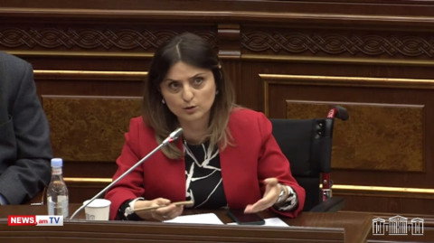 Ամբիոնի մոտից ես խրոխտ ելույթներ չեմ ունենում. Բաթոյանը վիրավորվե՞ց Արմեն Խաչատրյանի ելույթից