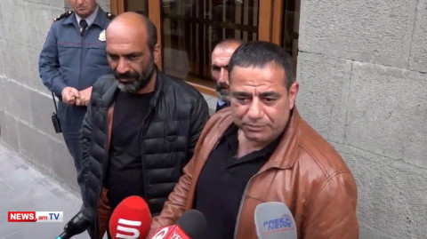 «Վարչապետը որոշ բաներ չգիտեր». կացարանի հրդեհից զոհված զինծառայողների ծնողները չխոսեցին
