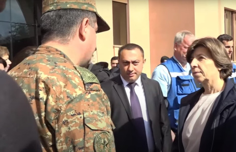 ԵՄ դիտորդների աշխատանքով Ադրբեջանի ԶՈՒ–ն իրեն առավել զսպված է զգում. ԳՇ պետը՝ Ֆրանսիայի ԱԳ նախարարին