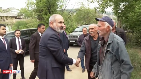 «Էսօր քաղաքացու օրն է, ի՞նչ ունեք ինձ ասելու». Փաշինյանը Նոյեմբերյանում է