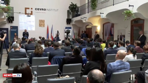Հայաստանի վիճակը ավելի վատթար է. 4 սահմաններից 2-ը փակ են, 2-ն էլ՝ ամբողջովին բաց չեն. Փաշինյան