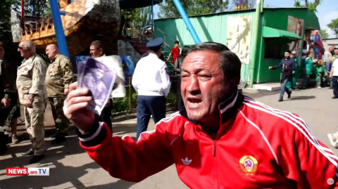 Դավաճաններ, դուք իրավունք ունե՞ք ծաղիկ դնելու. քաղաքացիներին թույլ չեն տալիս մոտենալ անմար կրակին