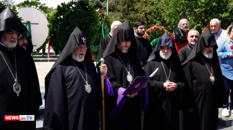 Գարեգին Բ–ն այցելեց «Հաղթանակ» զբոսայգի. Անհայտ զինվորի հուշարձանի մոտ աղոթք հնչեց