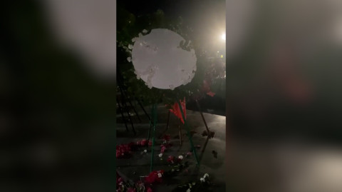 Հաղթանակի զբոսայգում պոկել են այսօր դրված ծաղկեպսակը