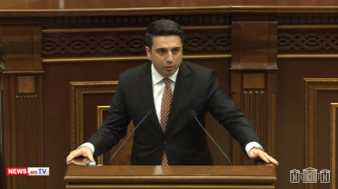 Այո, սա Ալեն Սիմոնյանի բիսեդկան չի, բայց նաեւ ձեր դուքյանը չի. ԱԺ նախագահը՝ Սաղաթելյանին