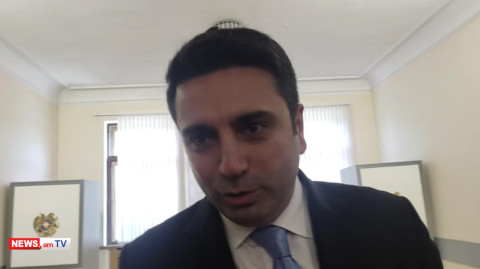 Որեւիցե ռուսական, Վաշինգտոնյան կառույցի վրա հույս մի դրեք, բոլորն իրենց շահերն ունեն. Ալեն Սիմոնյան