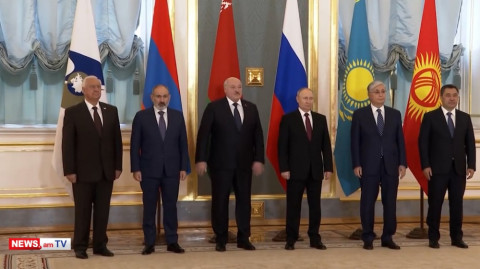 ԵԱՏՄ առաջնորդները համատեղ լուսանկարվում են նիստից առաջ