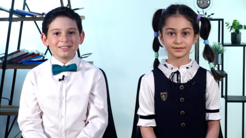 Լուրերի հատուկ թողարկում. լրագրողներն ու հաղորդավարները փոքրիկներն են