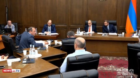 Ֆեյքերի այլանդակ գրոհները դատապարտելու տեղը հակառակ կողմին եք մեղադրում․ Մինասյանը՝ Հարությունյանին