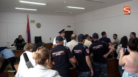 «Իմ եղբայրն իրեն ի՞նչ էր արել». ադրբեջանցու կողմից սպանված պահնորդի հարազատները դժգոհ են դատավճռից