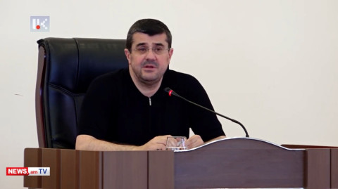 Լուծարե՞նք բանակն ու գնանք Ադրբեջանի հետ բանակցությունների․ Արայիկ Հարությունյան