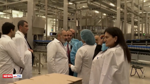 Փաշինյանն այցելել է Արտավազ բնակավայրի ջրերի գործարան