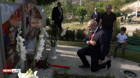 Փաշինյանը Կոտայքի մարզում հարգանքի տուրք է մատուցել 44-օրյա պատերազմում զոհվածների հիշատակին