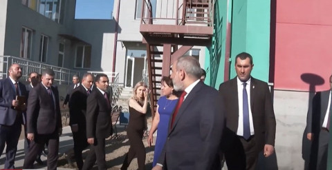 Շատ տպավորիչ շենք է ստացվում. Փաշինյանը Ջրվեժի նորակառույց մանկապարտեզի մասին