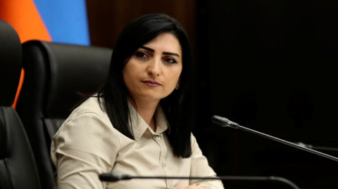 Armenia majority faction removes nonpartisan MP from position of committee chair