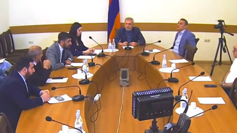 Ինչպես ցանկացած նորմալ տղամարդ, Վիլեն Գաբրիելյանը ևս զենքի սիրահար է. Քոչարյան
