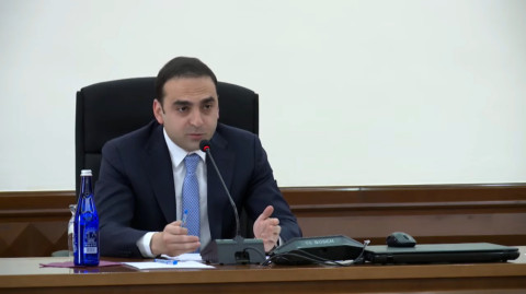Երեւանի քաղաքապետարանը հրապարակից առգրավել է 31 տուփ պոպկորն, 48 քաղցր բամբակ եւ 3 կգ շաքարավազ