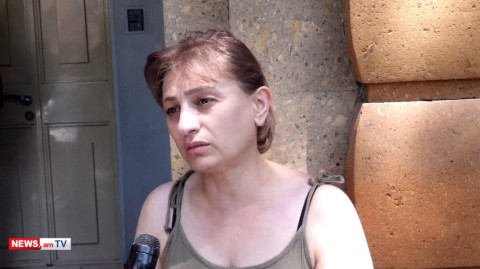 «Չենք թողնելու հանգիստ ապրեք, մեր երեխեքին տալու եք». անհետ կորածների ծնողները Բաղրամյան 26–ի մոտ են