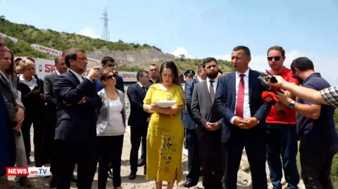 Հայաստանում հավատարմագրված դիվանագետներն այցելել են Կոռնիձոր, որտեղ 2 օր գտնվում է հումանիտար բեռը