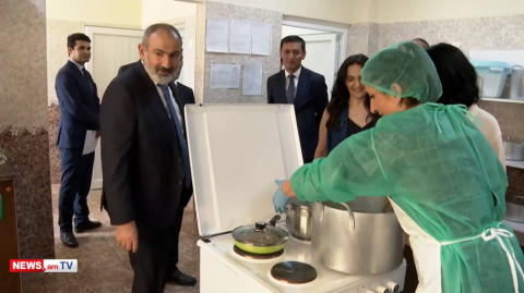«Ի՞նչ եք էսօր եփել երեխեքի համար». Փաշինյանը Վաղաշենում այցելել է հիմնանորոգված մանկապարտեզ