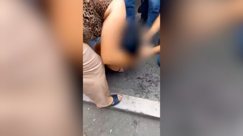 «Ջուր բերեք, ջուր բերեք». սննդի համար հերթ կանգնած արցախցին ուշաթափվել է