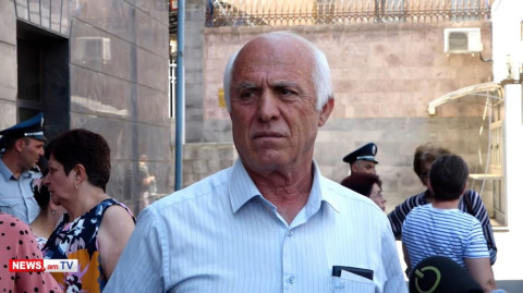 «Եթե Արցախում հայ չմնաց, Հայաստանում էլ հայ չի մնա». արցախցիների բողոքի ակցիան ՌԴ դեսպանատան դիմաց