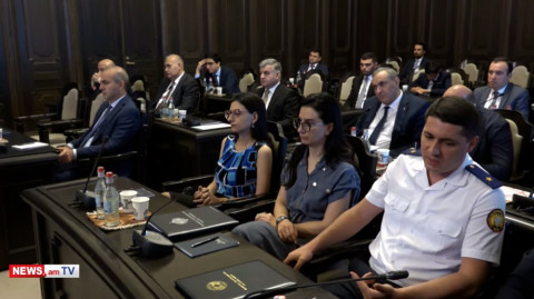 Քյարամյանի ժեստը՝ Նիկոլ Փաշինյանի խոսքին