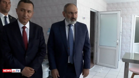 Մի քանի հատ կանդիցիաներ դնենք, շոգ ա․ Փաշինյանը՝ Մեղրիի մանկապարտեզում