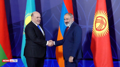 Ինչպես է Ծաղկաձորում Փաշինյանը դիմավորում Միշուստինին