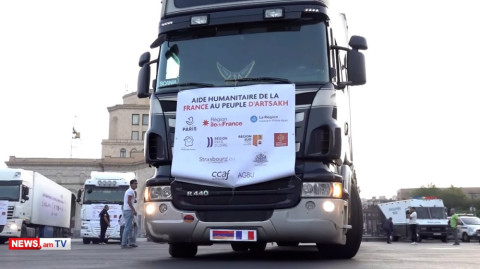 Trucks with humanitarian cargo sent from France to Karabakh head from Yerevan to Kornidzor checkpoint