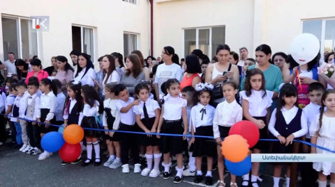 Փուչիկ եւ ծաղիկ ոչ բոլորն են կարողացել գտնել. սեպտեմբերի 1–ը՝ պաշարված Արցախում