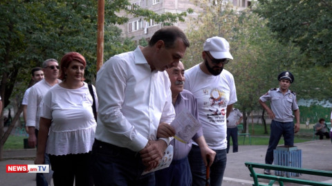 Ավինյանին հանեք, սրանք մեր տունը քանդեցին. «Միացյալ Հայաստանի» քարոզարշավը Ավանում