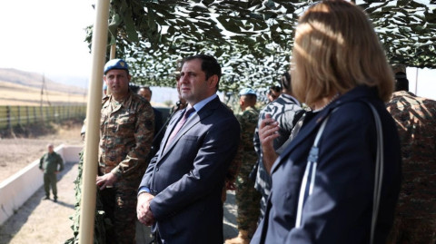 Պապիկյանն ու ԱՄՆ դեսպանը հետեւել են հայ–ամերիկյան զորավարժություններին