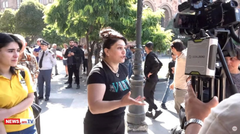 «Նիկոլ, ընտանիքդ էլ սեւազգեստ դառնա, տունդ էլ դժգույն». արցախցի կինը՝ Կառավարության դիմաց