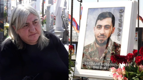 Արցախում 2 տուն կորցրած շուշեցի կնոջ «տունը» 3 տարի «Եռաբլուրում» է՝ որդու գերեզմանաքարի մոտ