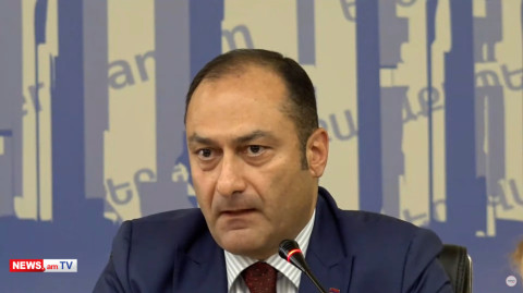 Արտակ Զեյնալյանը համաձայն չէ, որ Փաշինյանն է հանձնել Արցախը
