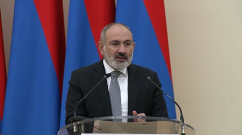 Ուզում եմ պարզել, թե նվաճումների հասած մարդիկ ինչի՞ համար են շնորհակալ կառավարություններին. Փաշինյան
