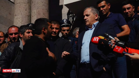 «Էսքան զոհ ենք տվալ, ինչի՞ չցավակցեցիք». արցախցին Սամվել Շահրամանյանին