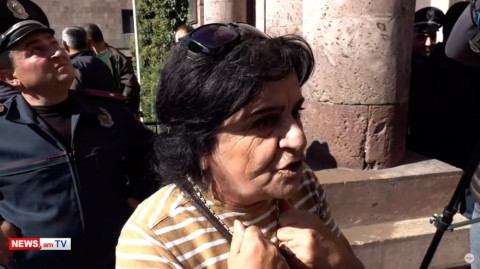 «Իմ Արցախը հետ տվեք առանց թուրքի, ինձ ոչ վարձ տվեք, ոչ տուն, հայրենիքս տվեք ինձ». արցախցի կին