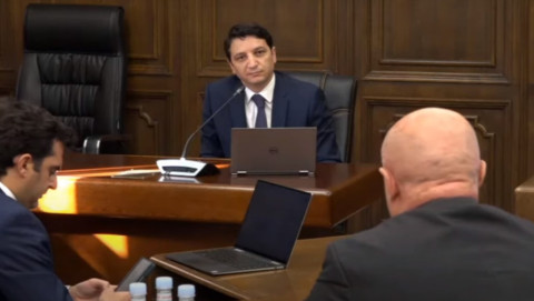 Ստվերը վերացնում ենք, բայց էլի ահագին կա. Աղազարյանը՝ ֆինանսների նախարարին